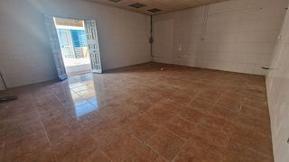 Local comercial en alquiler en Lepanto en Mairena del Aljarafe