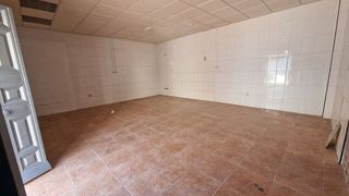 Local comercial en alquiler en Lepanto en Mairena del Aljarafe