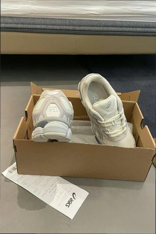 ASICS Beige Talla 40