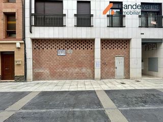 Local comercial en alquiler en Zuera