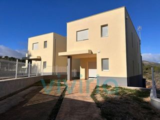 Chalet en venta en Las Pedrizas en Chiva