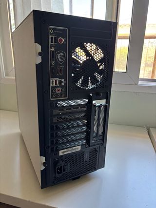 PC GAMING Ryzen 7 3700X · RX 5700 XT · 32GB