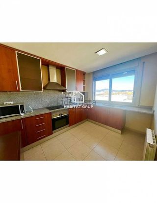 Piso en venta en Barri dels Escriptors en Salt