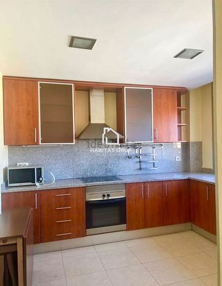 Piso en venta en Barri dels Escriptors en Salt