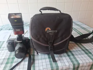 Cámara Nikon F50 réflex analógica + objetivo+funda