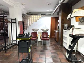 Local comercial en alquiler en Ensanche - Sar en Santiago de Compostela