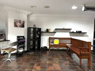 Local comercial en alquiler en Ensanche - Sar en Santiago de Compostela