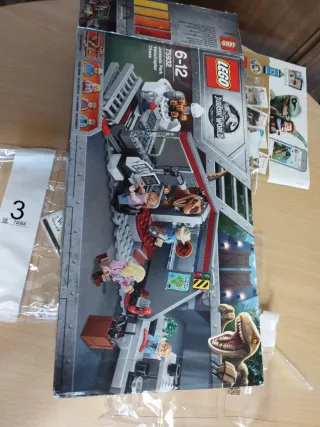 LEGO 75932 persecución velociraptor
