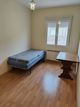 Casa adosada en venta en Corral de Almaguer