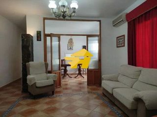 Casa pareada en venta en Almodóvar del Río