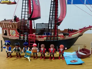Barco Pirata Playmobil 70411 con Figuras