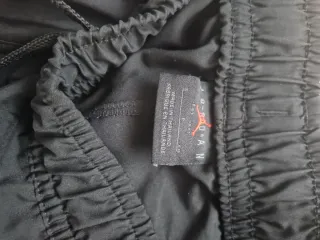 Chándal Jordan Negro y Rojo