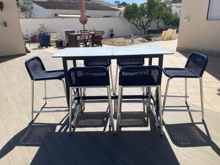 Mesa alta y 6 taburetes exterior