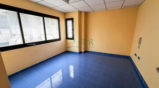 Edificio en venta en Albatera