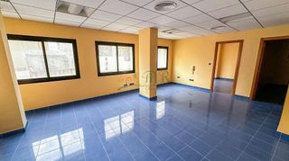 Edificio en venta en Albatera