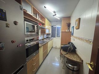 Piso en venta en La Buhaira en Sevilla