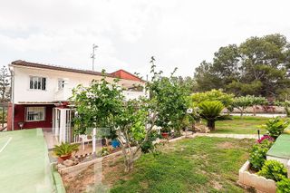 Chalet en venta en Centro en Bétera