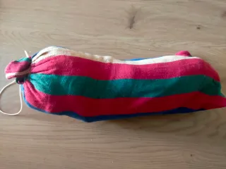 Hamaca de tela a rayas