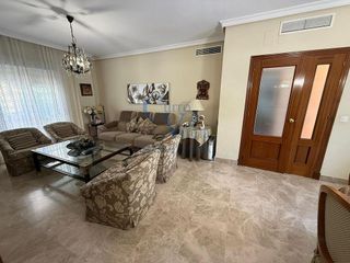 Chalet en venta en Montequinto en Dos Hermanas