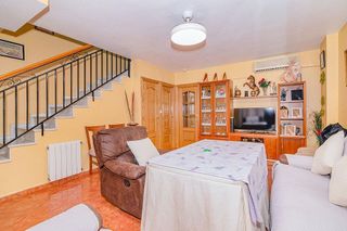 Casa adosada en venta en Residencial Triana - Barrio Alto en Gabias (Las)