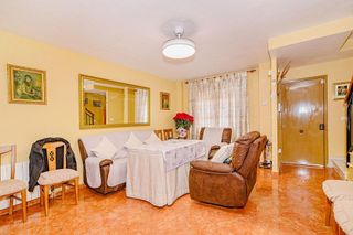 Casa adosada en venta en Residencial Triana - Barrio Alto en Gabias (Las)