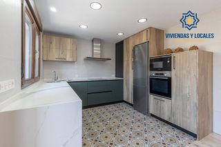 Chalet en venta en Zubia (La)