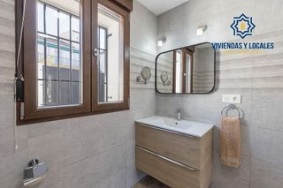 Chalet en venta en Zubia (La)