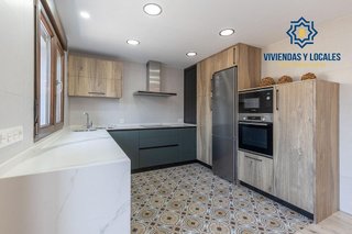 Chalet en venta en Zubia (La)