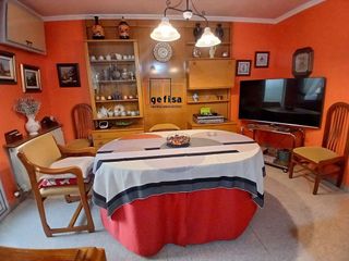 Casa adosada en venta en Valdepeñas