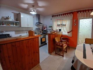 Casa adosada en venta en Valdepeñas