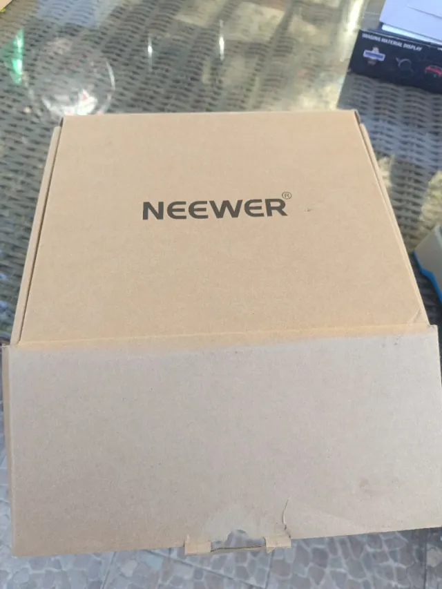 Neewer NW-BP2CH Cargador Doble V-Mount