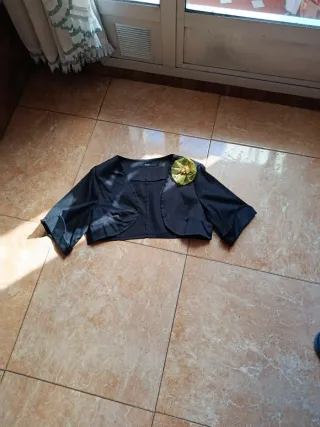 Bolero fiesta negro con flor
