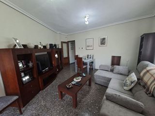 Piso en venta en Hospital - Parque sur en Albacete