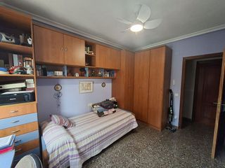 Piso en venta en Hospital - Parque sur en Albacete