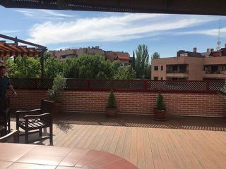 Ático en alquiler en Zona Avenida Europa en Pozuelo de Alarcón