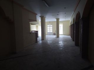 Local comercial en alquiler en Plaza de toros - Venta Vargas - Capitania en San Fernando