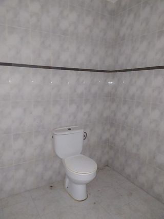 Local comercial en alquiler en Plaza de toros - Venta Vargas - Capitania en San Fernando