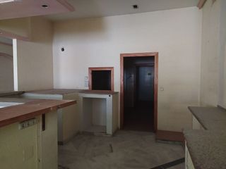 Local comercial en alquiler en Plaza de toros - Venta Vargas - Capitania en San Fernando