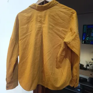 2 camisas Stradivarius