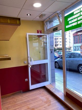 Local comercial en alquiler en Auditorio - Parque Invierno en Oviedo