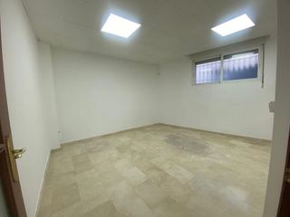 Local comercial en alquiler en Atarfe