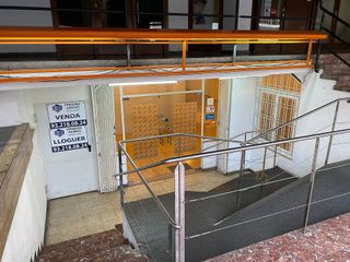 Local comercial en venta en Passeig Maragall - Zona Estació en Gavà