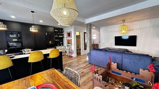 Casa adosada en venta en Gines