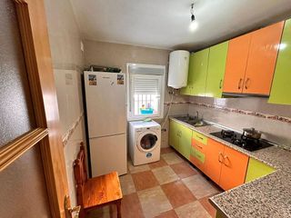 Casa adosada en venta en Guadix