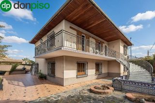 Chalet en venta en Gójar