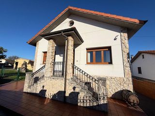 Chalet en venta en Tremañes en Gijón