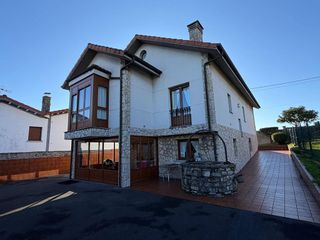 Chalet en venta en Tremañes en Gijón