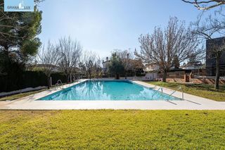 Chalet en venta en Albolote