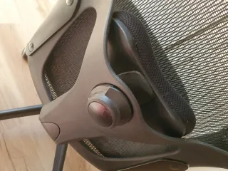 Silla de oficina giratoria negra