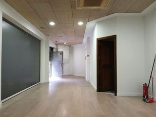 Local comercial en alquiler en Creu de Barberà en Sabadell
